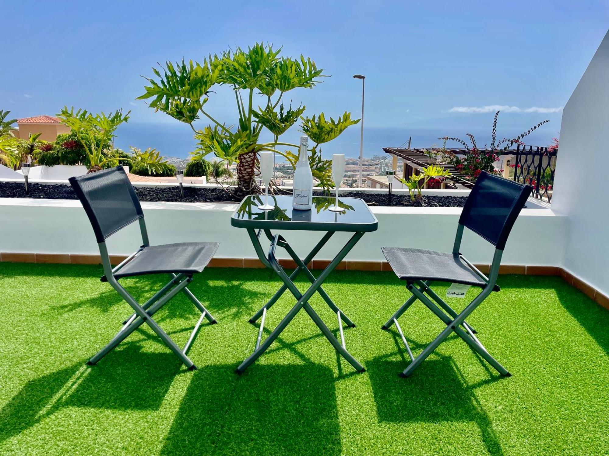 Villa Amorio A Spacious Modern Getaway With A Private Heated Pool & Sea Views Costa Adeje  Bagian luar foto