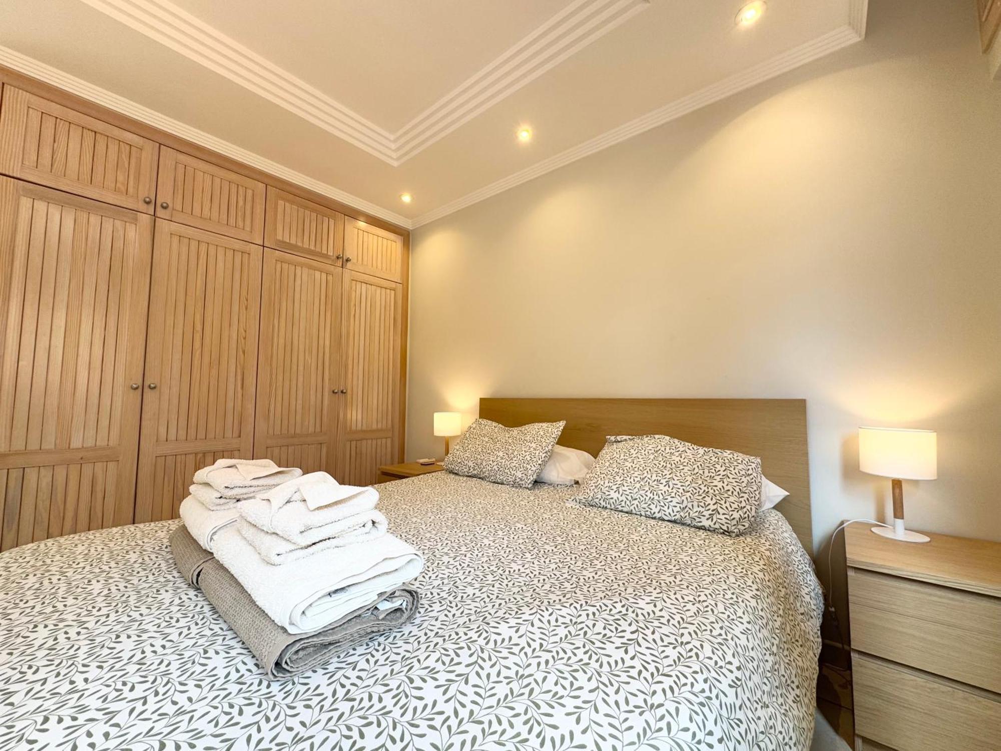 Villa Amorio A Spacious Modern Getaway With A Private Heated Pool & Sea Views Costa Adeje  Bagian luar foto