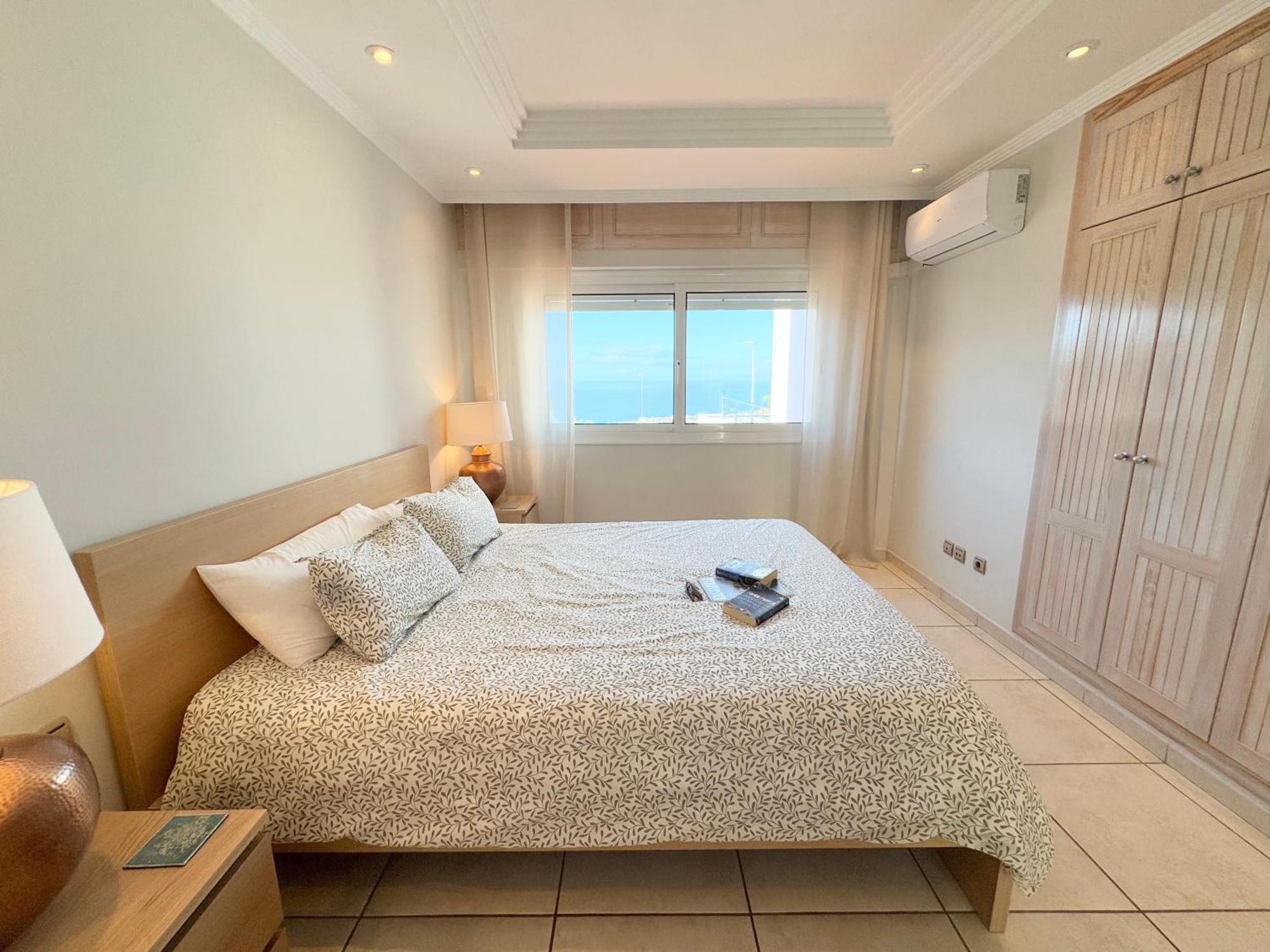 Villa Amorio A Spacious Modern Getaway With A Private Heated Pool & Sea Views Costa Adeje  Bagian luar foto